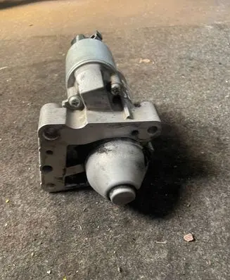 Citroen C4 II Starter motor 9663528880 M000T22471