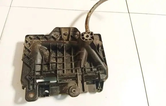 Volkswagen Sharan Battery box tray 6Q0915331
