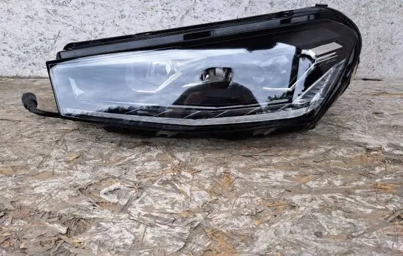 Skoda Fabia Mk4 (6VA) Headlight/headlamp 6VB941015A