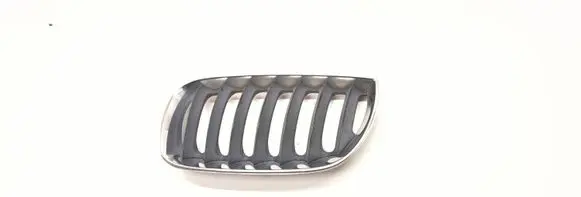BMW X3 E83 Front bumper upper radiator grill 51132402909 51133414903
