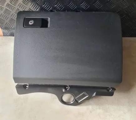 Volkswagen PASSAT CC Glove box 3C1857097BC 15082008 P0108671
