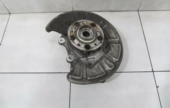 Mercedes-Benz C W205 Rear wheel hub A2053501614