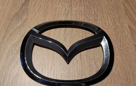 Mazda 5 Manufacturers badge/model letters c23651731