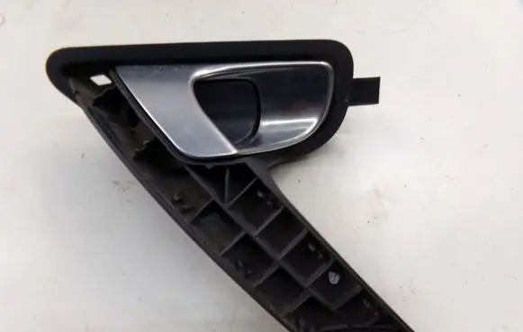 Nissan Primera Rear door interior handle 80670BA