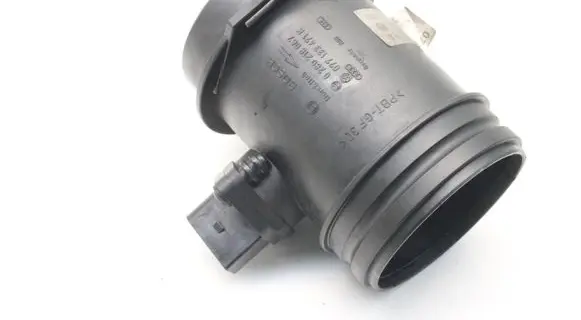 Audi A4 S4 B7 8E 8H Mass air flow meter 077133471K 0280218067