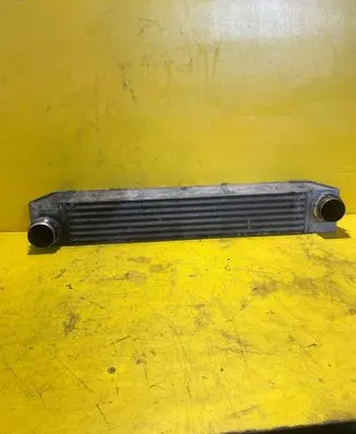 BMW 5 E60 E61 Intercooler radiator 779582301