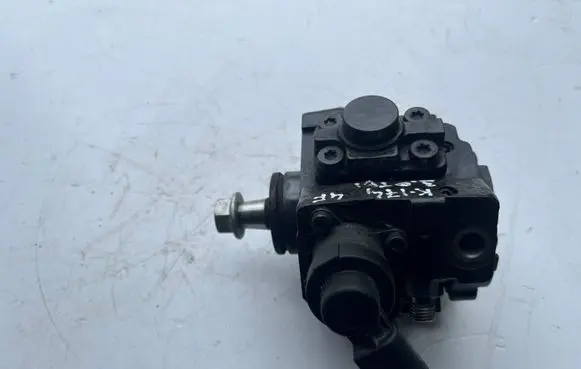 Audi A6 S6 C6 4F Fuel injection high pressure pump 059130755S