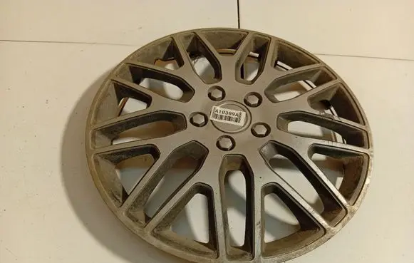 Ford Transit R15 wheel hub/cap/trim 