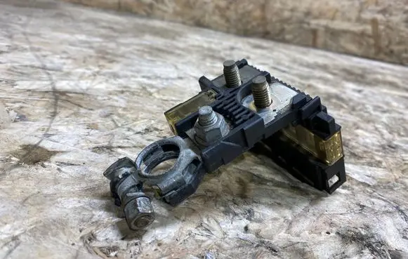 Nissan 350Z Positive cable (battery) 