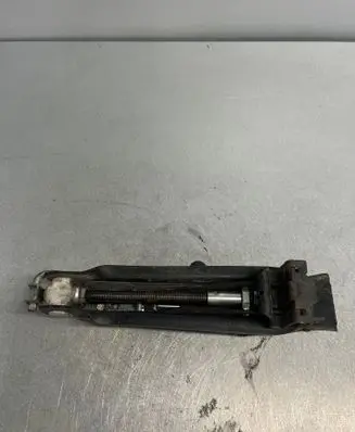 Audi A3 S3 8P Lift Jack 1KO011031C