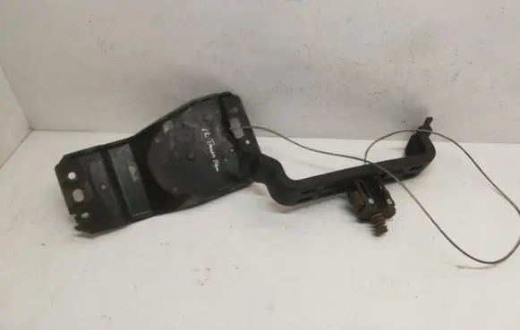 Chrysler Town u0026 Country V Spare wheel mounting bracket 30651AL 05109667AE