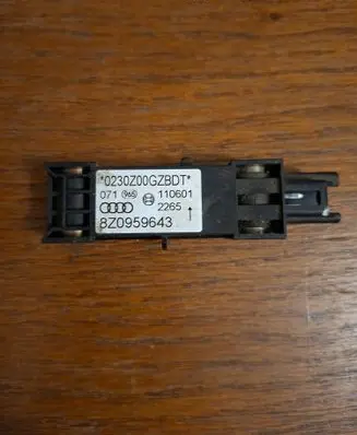 Audi A2 Airbag deployment crash/impact sensor 8Z0959643 0230Z00GZBDT 110601