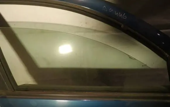 Nissan Almera N16 Front door window glass four-door as2