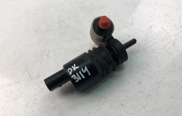 Skoda Fabia Mk1 (6Y) Windscreen/windshield washer pump 1K6955651