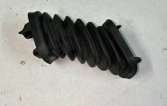 Mercedes-Benz B W246 W242 Rubber seal front door (on door) 