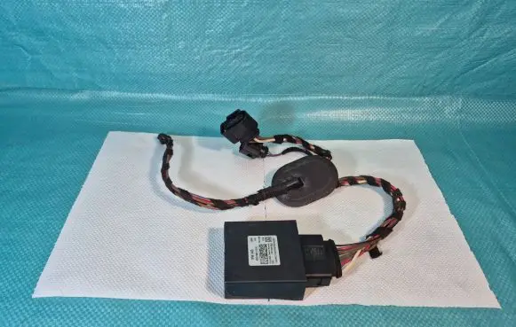 Volkswagen Golf VII Fuel injection pump control unit/module 5Q0906121K