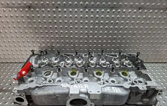 Peugeot 308 Engine head S25081889 9684504780