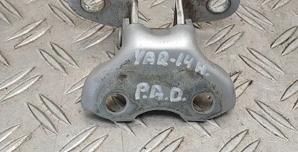 Toyota Yaris Front door lower hinge 