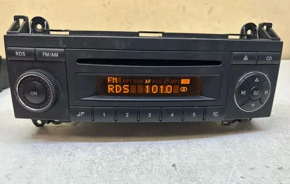 Mercedes-Benz A W169 Radio/CD/DVD/GPS head unit A1698702389 9022JF085030172 85030172