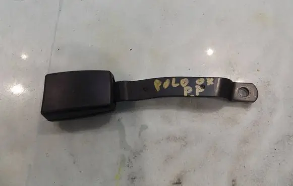 Volkswagen Cross Polo Front seatbelt