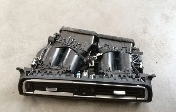 BMW 7 F01 F02 F03 F04 Dash center air vent grill 9115860