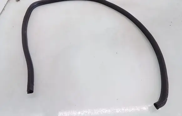 Front door rubber seal