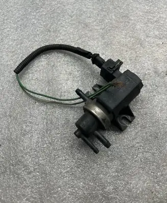 Audi A6 S6 C5 4B Turbo solenoid valve 1H090662721