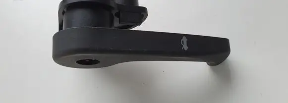 Hyundai ix35 Engine bonnet (hood) release handle