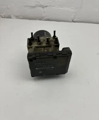 Seat Leon (1M) ABS Pump 1J0907379Q 1J0614217E