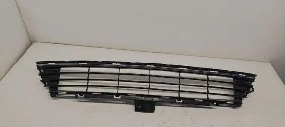 Toyota Auris E180 Front bumper lower grill 5311202670