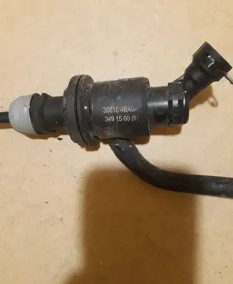 Nissan Qashqai Clutch slave cylinder 306104BA0A