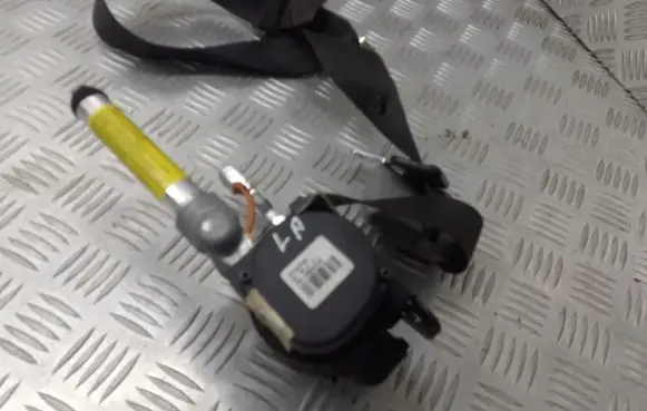 Mitsubishi Space Star Front seatbelt