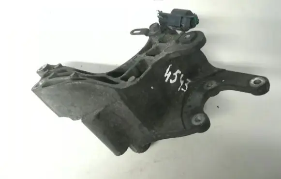 Dodge Caliber Engine mounting bracket 04891593AA