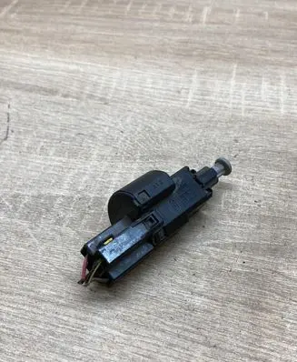 Opel Zafira A Brake pedal sensor switch 09132299 09175172 09175185