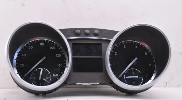 Mercedes-Benz GL X164 Speedometer (instrument cluster) A1649008200