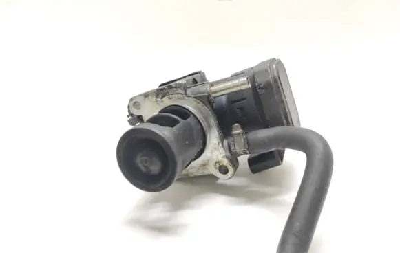 BMW 7 E65 E66 EGR valve 00005320C2 AC2050190758