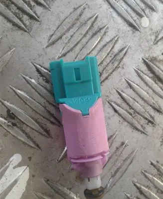 Renault Laguna III Brake pedal sensor switch 253250003R
