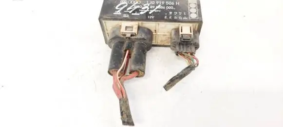 Skoda Octavia Mk1 (1U) Coolant fan relay 1J0919506H 898884000