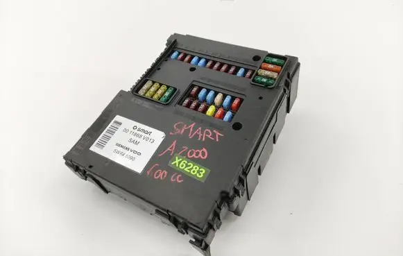 Smart ForTwo I MC01 Fuse module 0011868V013 5WK45090