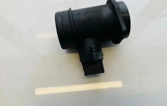 Audi A4 S4 B5 8D Mass air flow meter 0281002216