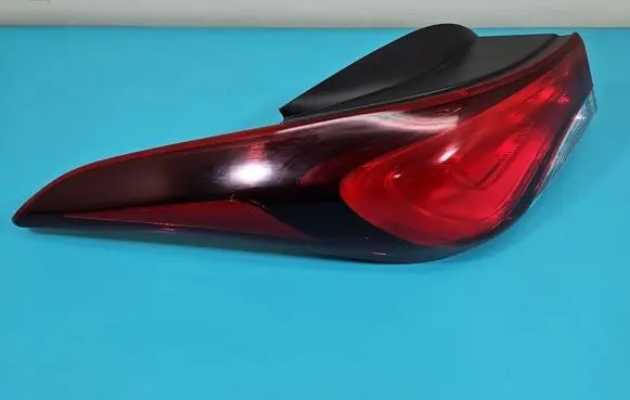 Hyundai Elantra Rear/tail lights 92401-3X2 IMPRK1483957