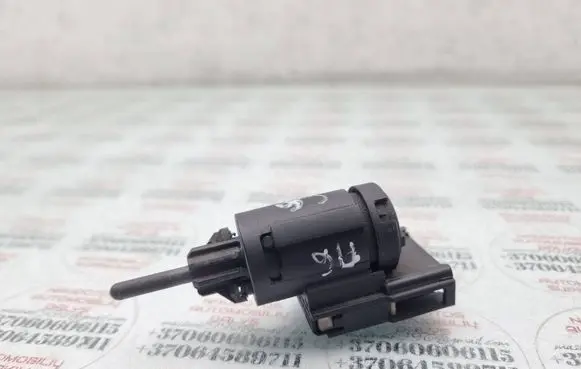 Audi A6 S6 C6 4F Brake pedal sensor switch 3B0945511C 06265 19322010