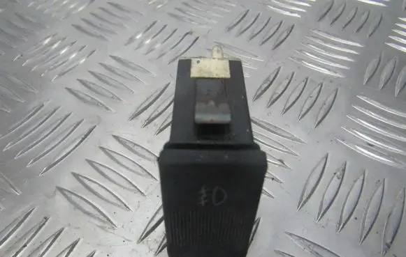 Fog light switch