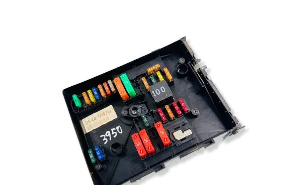 Volkswagen Golf VI Fuse box set 1K0937125D 017183073