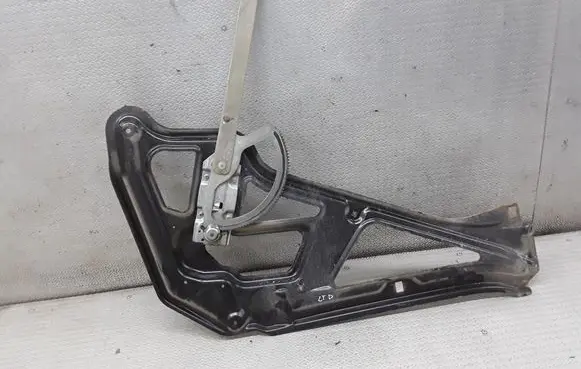 Volkswagen II LT Front door manual window regulator 