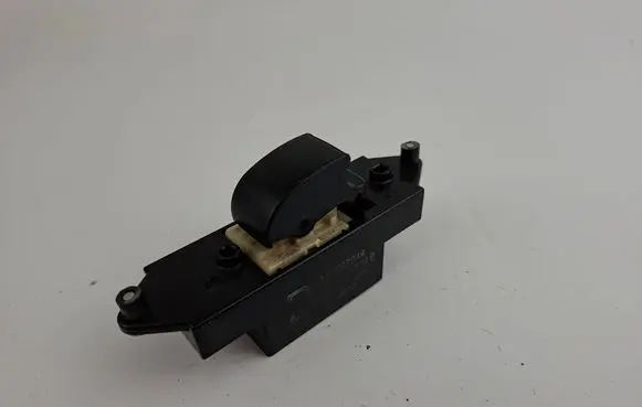 Mitsubishi ASX Electric window control switch C8DD411MB MR587944