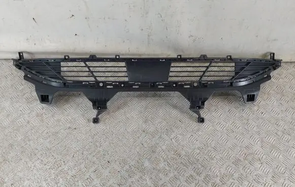 Hyundai Tucson IV NX4 Front bumper lower grill 86531N7010