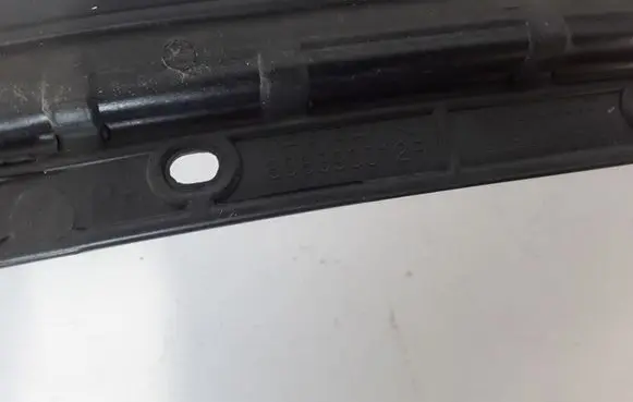 Renault Latitude (L70) Other body part 808390012R