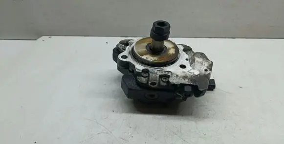 BMW X5 E70 Fuel injection high pressure pump 0445010146 77798333 R70