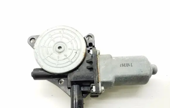 Honda CR-V Rear door window regulator motor
